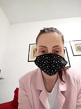 Chatroom XXX en direct de Akemi_rossi