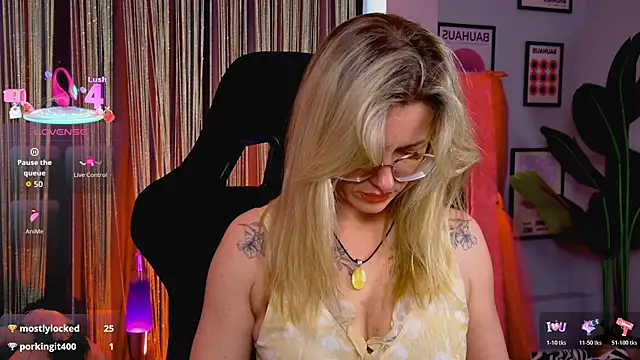 LadyIzabel: απευθείας συνομιλία ΧΧΧ