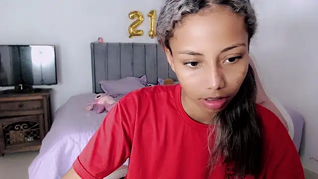 linda_brown_'s Live XXX Chat
