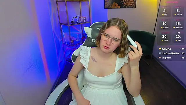 XXX chat uživo modela MiaNoon