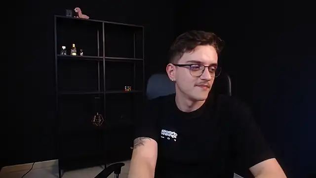 Онлайн чат XXX FelixStarkk