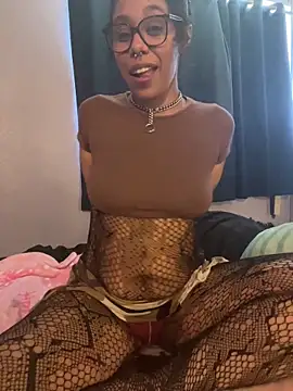 Desirae_Luciano Chat XXX live