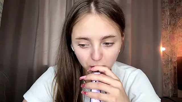 LoraDavi's Live XXX Chat