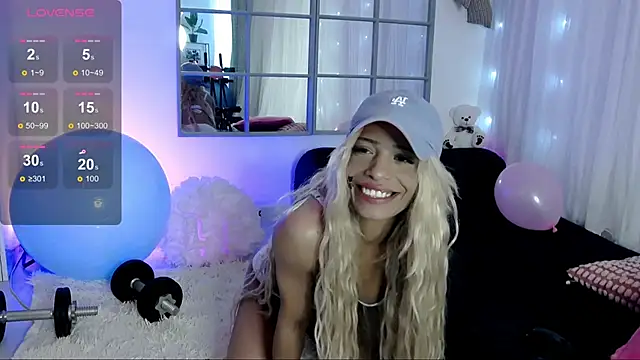 SarahRaynex élő XXX-chatje