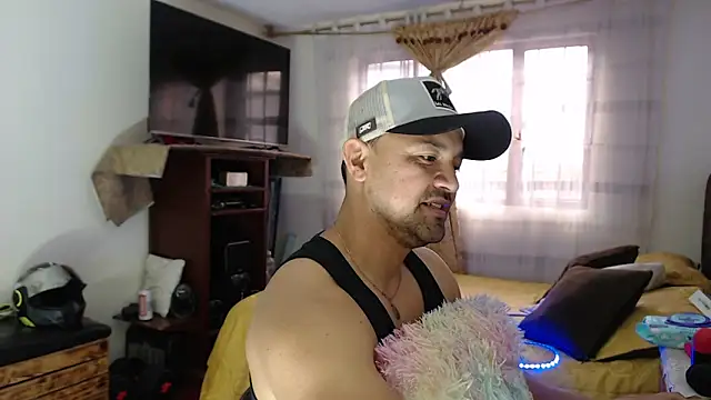Онлайн чат XXX AlejoMoretti
