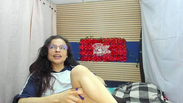 rosse_2504 Adlı Modelin Canlı XXX Sohbeti