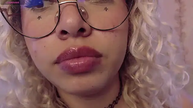 Haelycute Adlı Modelin Canlı XXX Sohbeti