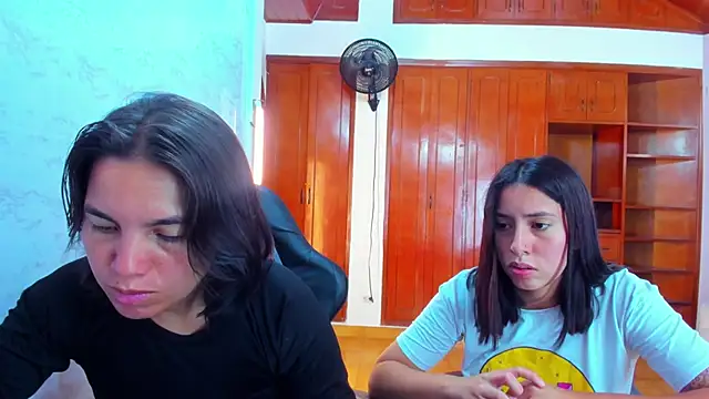 Soffy_and_Emily Webcam show