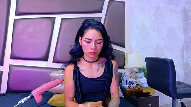 NicoleEsposito Adlı Modelin Canlı XXX Sohbeti
