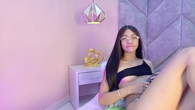 SERENA_JONESS' Live XXX Chat