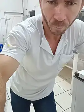 RobertoLuiz84 即時 XXX 聊天