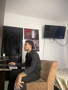 Chat XXX Live Kenny_romano