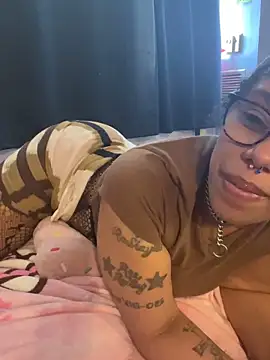 Desirae_Luciano's Live XXX Chat