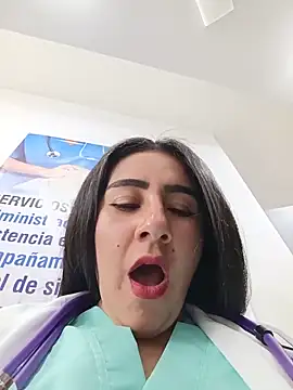 Онлайн чат XXX CAROLINE__07