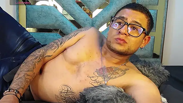 Nickk_21_ Adlı Modelin Web Kamerası Şovu