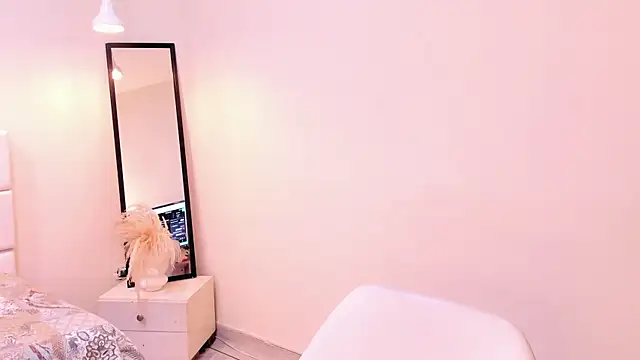 your_khloe Adlı Modelin Canlı XXX Sohbeti