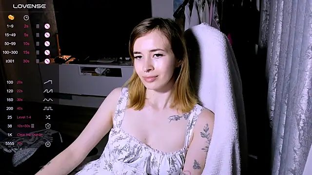 ZoyaMill Chat XXX live