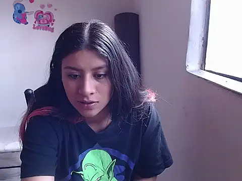 Show modela maye-dan na web-kameri