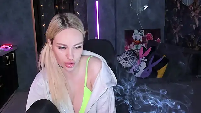 Blckmirrorr's Live XXX Chat