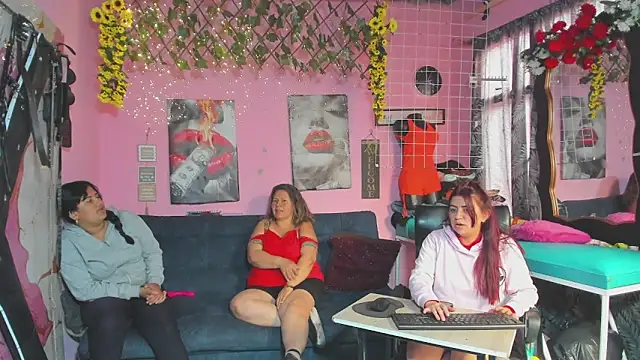 lesbiancuple live XXX chat