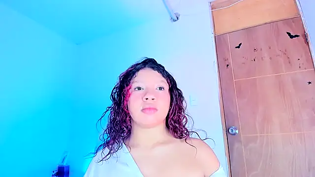 Živý XXX chat Emily_Coper18