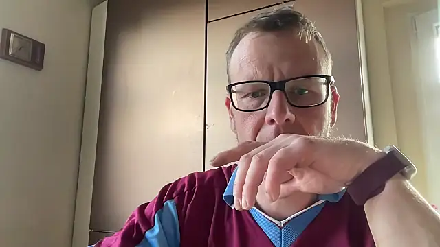XXX chat uživo modela o_florian_o1