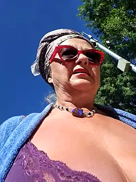 Pokazy przed kamerką – Hot-Muci