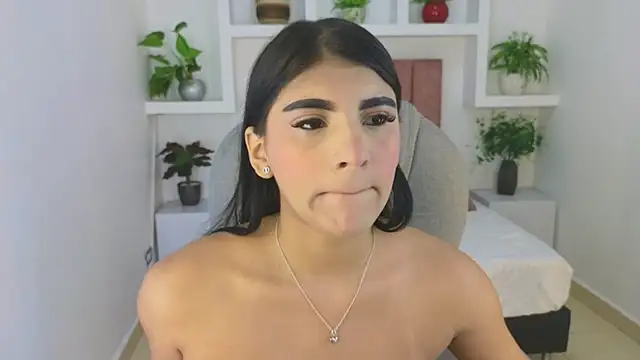 maiaa_ruiz Adlı Modelin Canlı XXX Sohbeti
