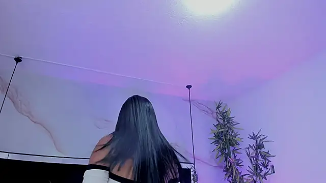 Chat XXX en directo de Ibbie_drastic