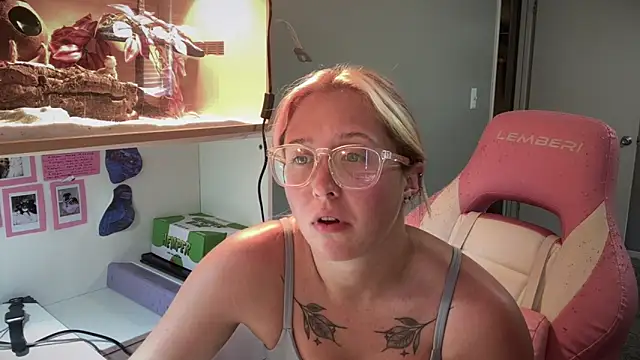 Show webcam de MUSCLEMOMMY1365