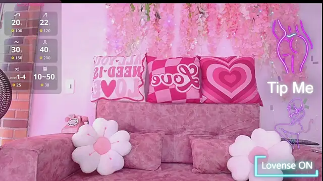 โชว์เว็บแคมของ naomi_femme