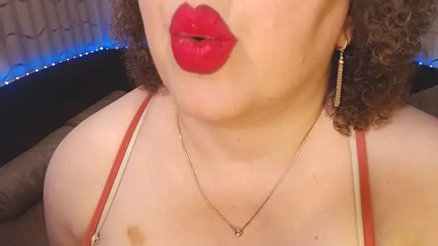 Chat +18 de BustyKatty ao vivo