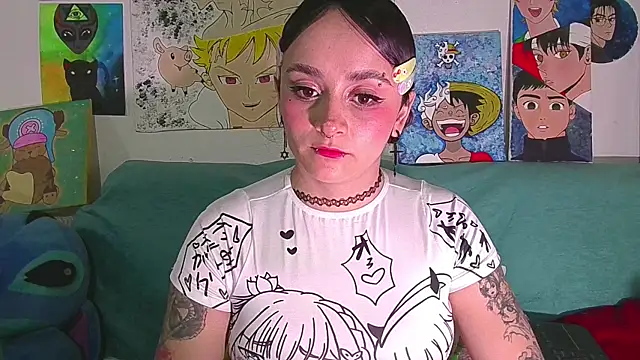 Chat +18 de kitty22_ ao vivo