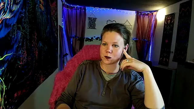 CallMeMaria live XXX chat