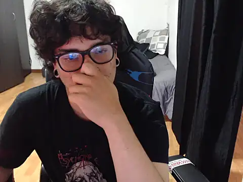 lilgothboy webkamerás műsora
