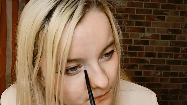 Chat +18 de Angela_Bunny ao vivo