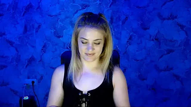 nika_gold1 Adlı Modelin Canlı XXX Sohbeti