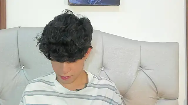 Axel__Evans 라이브 XXX 채팅
