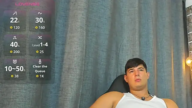 Valentino_Luxx webcam show