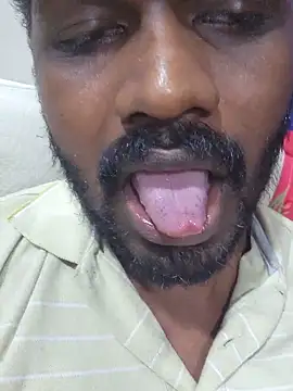 Chat +18 de Tirunelvelipaiyan ao vivo