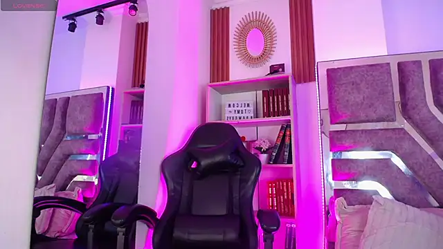 Lizza_Jones' Webcam Show