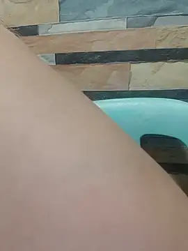 Chat +18 de squirtshantal ao vivo