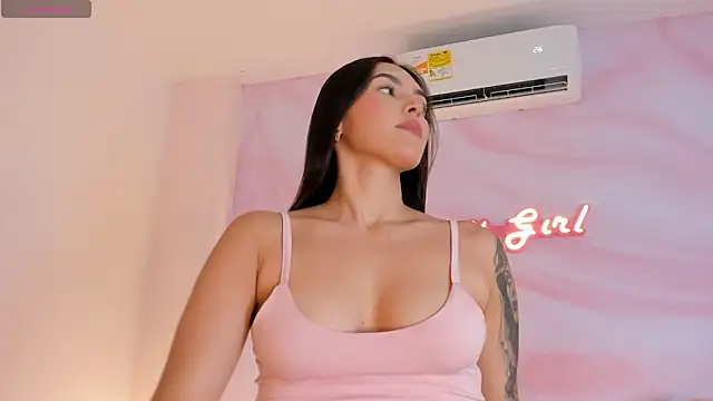 Adalyn_Cute Chat XXX live