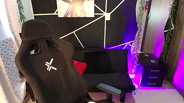 LUCYMILF_SEXY – webcam-show