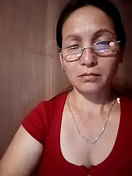 Chat +18 de Cucci07 ao vivo