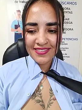 Chatroom XXX en direct de MAYE__13