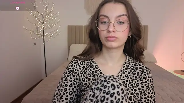 دردشة Real_cutie1 الجنسية المباشرة