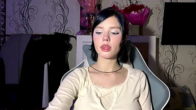 MinnieMoonie's Live XXX Chat