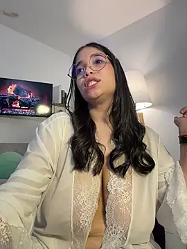 tati_reyess' Live XXX Chat