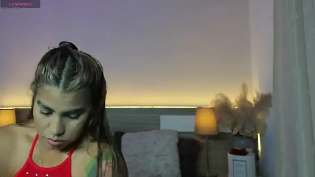 ZarahFoxxn Live XXX chat